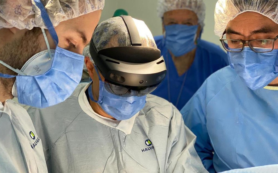 El futuro de la medicina! La UNAM realiza la primera cirugía con realidad mixta - Generalia